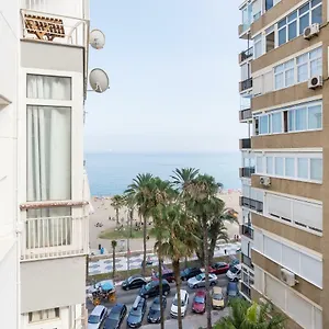 Apartamento Mp2-bright Beachfront Studio Walk To Old Town, Málaga